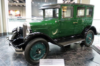 トヨタ博物館に収蔵される「シボレー・スーペリア シリーズK」。1925年に登場した同車は、1927年に「T型フォード」から販売台数ナンバーワンの座を奪った。