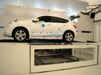 電気自動車のバッテリー、充電じゃなくて交換!?