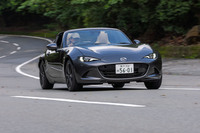 GT的なおおらかさが身上の、「RF VS」の6段AT車。現行のラインナップでは最も重い仕様だが、それでも車重は1150kgしかない。