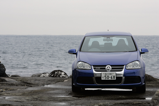 【スペック】5ドア:全長×全幅×全高=4250×1760×1505mm/ホイールベース=2575mm/車重=1590kg/駆動方式=4WD/3.2リッターV6DOHC24バルブ(250ps/6300rpm、32.6kgm/2500-3000rpm)/価格=439.0万円(テスト車=460.0万円/レカロ製フロントスポーツシート=21.0万円)