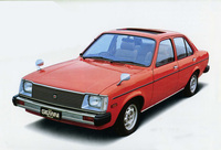 1979年11月に追加されたディーゼルユニット搭載の「1800ディーゼルLT」。“ダブルアクションサンルーフ”と呼ばれるスライド&チルト可能な電動サンルーフは国産初となるオプションだった。