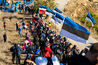 ……このでっかいエストニア国旗を持ってくるだけでも大変だと思うんですけどね。