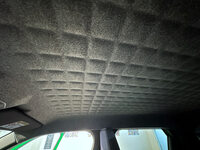 天井の内張り。