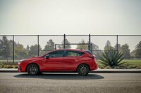 スバルが新型「インプレッサ」を世界初公開 2023年春以降にグローバル展開の画像