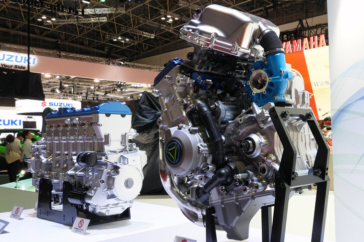 カワサキが開発を進めている水素エンジン。
