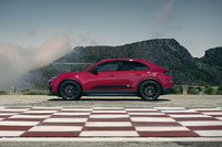 BEV版「ポルシェ・マカン」に高性能グレード「GTS」登場の画像