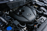 2.2リッタークリーンディーゼルエンジンは最高出力175psと最大トルク42.8kgmを発生する。