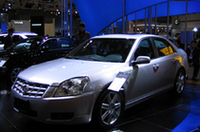 「STS」よりもひとまわり小さいのが「BLS」。スポーティな佇まいである。日本での発売は未定。