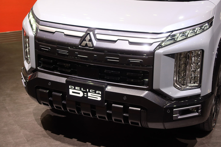 三菱デリカD:5