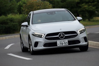 メルセデス・ベンツA250 4MATICセダン