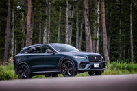 ジャガーFペースSVR