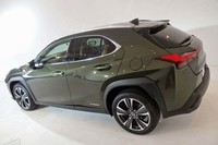 「レクサスUX」の国内セールスは、発売前に月間目標販売台数のおよそ6倍にあたる5500台を受注するなど、好調と伝えられる。