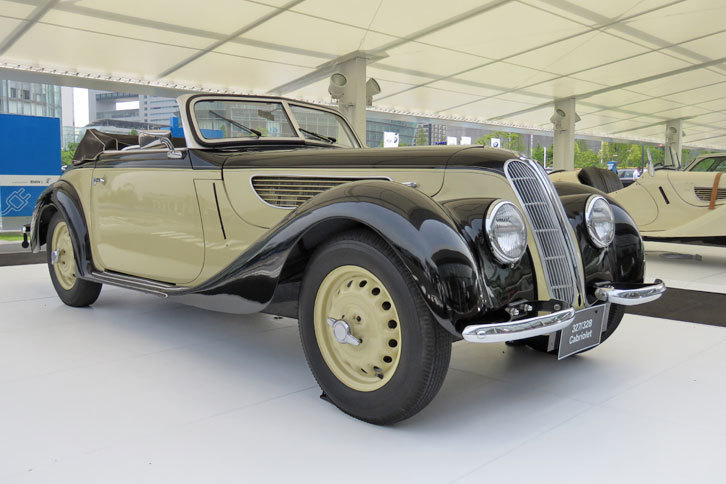 1938年「BMW 327/328カブリオレ」
			第2次大戦前に、2リッタークラスの高級スポーツモデルとして活躍し、高い名声を得た。