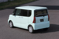 標準車の「タントXターボ」。試乗車には新色の「アイスグリーン」が採用されていた。