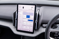 ユーザーインターフェイスにも改良が加えられており、車両設定画面が整理されたほか、画面上のショートカットをカスタマイズできるようになった。頻繁に使う機能を選んで表示しておける。
