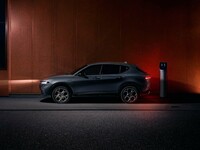 「アルファ・ロメオ・トナーレ」のプラグインハイブリッドモデル登場の画像