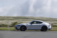 A90型が画期的だったのはBMWとの共同開発だったこと。「Z4」の兄弟車にあたり、マグナ・シュタイヤーのグラーツ工場でそろって生産されている。