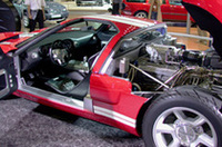 【スペック】
全長×全幅×全高=4643×1953×1125mm/ホイールベース=2710mm/駆動方式=MR/5.4リッターV8DOHC32バルブ スーパーチャージャー・インタークーラー付き(500ps/6000rpm、69.1kgm/4500rpm)