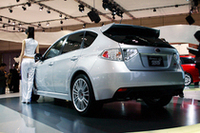 フェンダーの膨らみが際立つリアビュー。