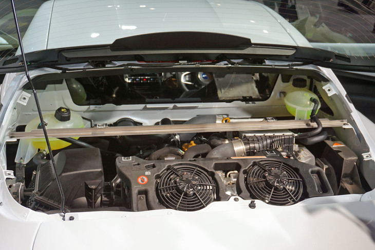 アルピーヌA110ピュア(エンジン)