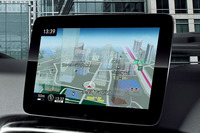 「COMANDシステム」は「Apple CarPlay」と「Android Auto」に対応している。