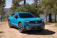 ホンダがGMと共同開発した北米専用の新しい電気自動車「プロローグ」。2023年の「ジャパンモビリティショー」に出展されたことで、日本導入のウワサが絶えないSUVだ。一充電走行距離は、EPA(米国環境保護庁)が定める基準で300マイル(約482km)以上と発表される。