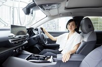 新規開発できるリストにシボが含まれていたことに驚いたという柳沢さん。「非常に多くのコストと時間がかかる作業なんです」。