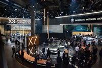 “ワールドプレミア”(世界初公開)の大量投入で大いに沸いたBMWだが、市販化を示唆するモデルのほとんどは内燃機関車だった。