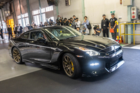 日産栃木工場のラインから送り出される「日産GT-R」の最終生産車。グレードは「プレミアムエディションT-spec」、ボディーカラーは「ミッドナイトパープル」だった。