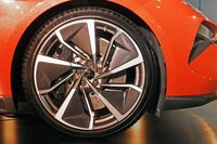ロータスが新型車「エメヤ」を日本初公開 高い動力性能を誇るEVグランドツアラーの画像