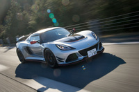 「エキシージ スポーツ380」の動力性能については、最高速が286km/h、0-100km/h加速が3.7秒とアナウンスされている。