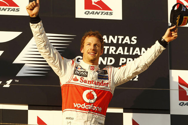 予選2位から開幕戦を制したマクラーレン・メルセデスのジェンソン・バトン。2009、2010年に次いでオーストラリアGP3勝目をマークした。(Photo=McLaren)