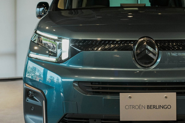 シトロエン・ベルランゴMAX BlueHDi(ヘッドランプ)