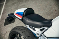 第1回:流行のメーカーカスタムや巨大な三輪バイクにも試乗!輸入バイク チョイ乗りリポート(前編)の画像