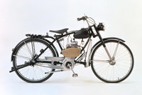 60ccの排気量を持つバイクモーター「ダイヤモンドフリー号」。折からのバイクブームも重なり、大ヒットとなった。