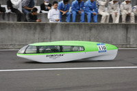 グループII（高校クラス）優勝の「千葉県立下総高等学校自動車部A」（1869.879km/リッター）。