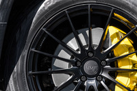 スリム&シャープなデザインを採用しながら21インチという大径を実現した「VMF L-01」。リム幅は8.5J、9J、10J、11Jの4種展開となっている。