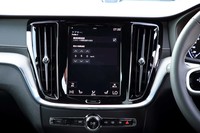 メインのキーを使って最高速を設定しておくと、「ケアキー」を使ってエンジン始動した際にそれ以上の速度で走れないようになっている。