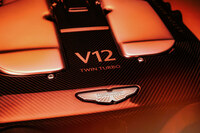 最高出力は835PS アストンマーティンが新型V12エンジンの概要を発表