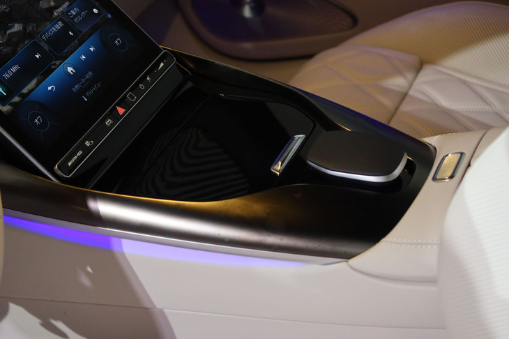 メルセデスAMG GT63 4MATIC+ クーペ(センターコンソール)