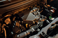 パワーユニットは従来型の1リッター直3ターボにBSGシステムを組み合わせたマイルドハイブリッドから、1.2リッター直3自然吸気エンジンにISGシステムを組み合わせたマイルドハイブリッドに変更された。エンジン単体での最高出力は80PS、モーターの最高出力は3.1PSとなっている。