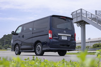 働くクルマもスタイリッシュに 「日産キャラバンAUTECH」発売の画像