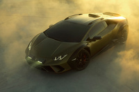 ランボルギーニがミドシップスポーツカー「ウラカン」のオフロード仕様を発表の画像