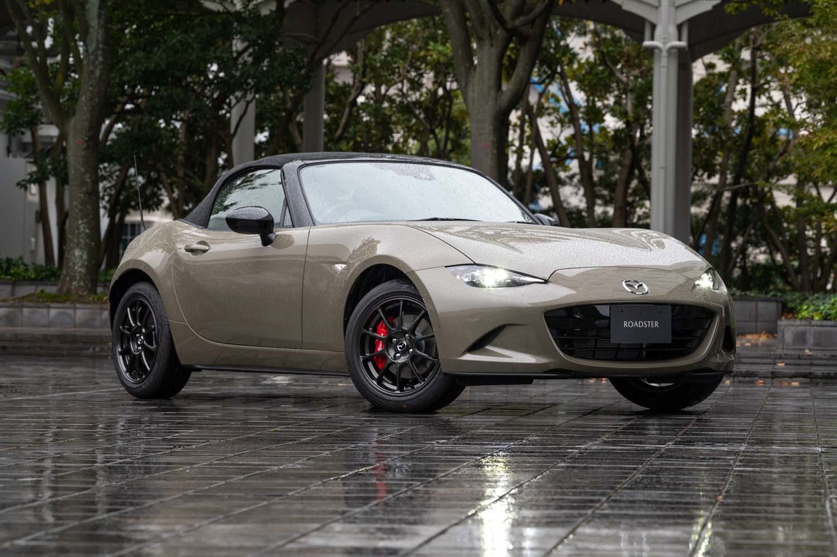 ブラウントップで上品に 「マツダ・ロードスター」の特別仕様車登場