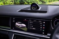 走行モードはセンターディスプレイ上の車両設定画面でも切り替え可能。