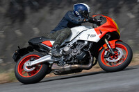 ヤマハが“スポーツヘリテージモデル”と紹介する「XSR900 GP」。ヤマハ正規ディーラーのなかでも、専門店のYSPおよびアドバンスディーラーのみで販売される「ヤマハモーターサイクル エクスクルーシブモデル」に属するマシンだ。