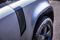 ランドローバー・ディフェンダー130 X-DYNAMIC HSE D300(4WD/8AT)【試乗記】の画像