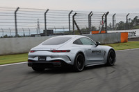 コーナーからの立ち上がりが鋭い「GT63 S Eパフォーマンス クーペ」。メインストレートの加速では200km/hを超えてもスピードがぐんぐん伸びていき、パナソニック看板の手前で290km/hをマークする速さを披露した。