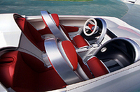 【スペック】
全長×全幅×全高=3940×1800×1120mm/ホイールベース=2550mm/エンジン=1.5リッター直4 DOHC+モーター/電気式4WD