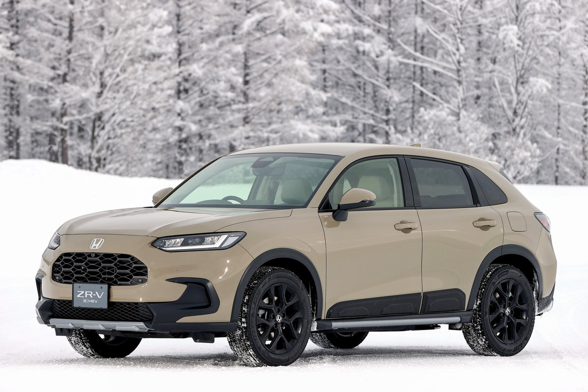 ハチコ②【新車外】ホンダZR-V CROSS TOURING 純正18イン ホンダがSUV「ZR-V」を一部改良 特別仕様車「クロスツーリング」を設定